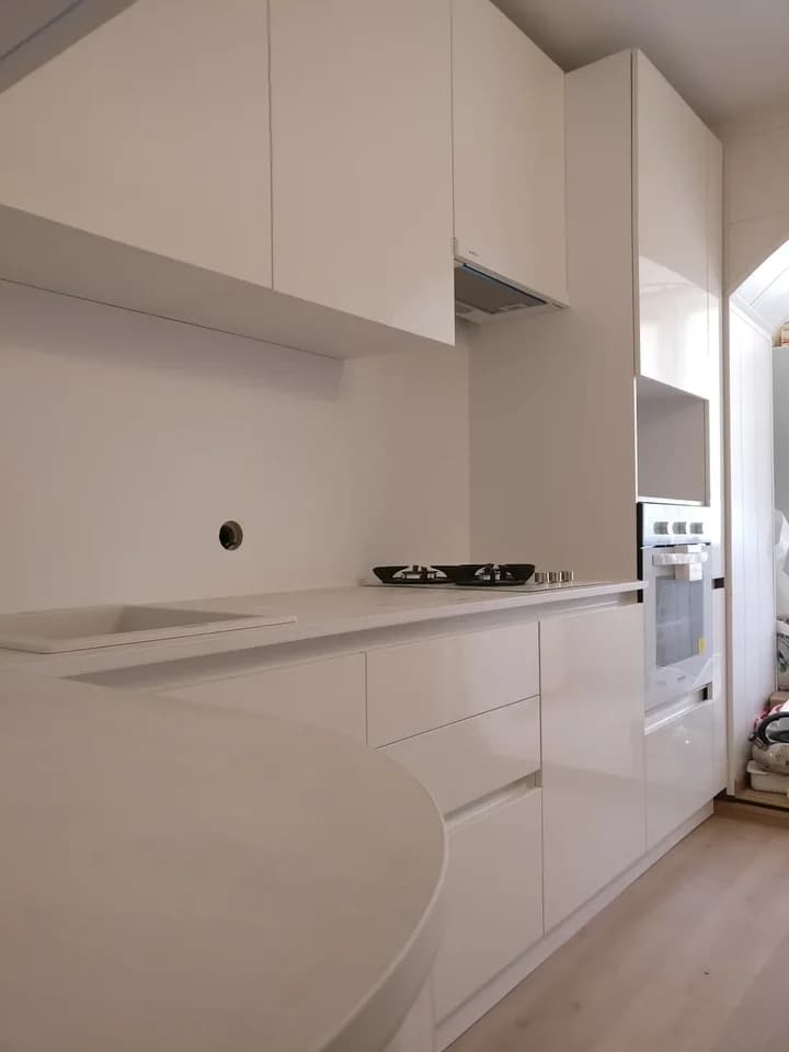 Белоснежная кухня Наша работа. Фасады из итальянск... — фото 2