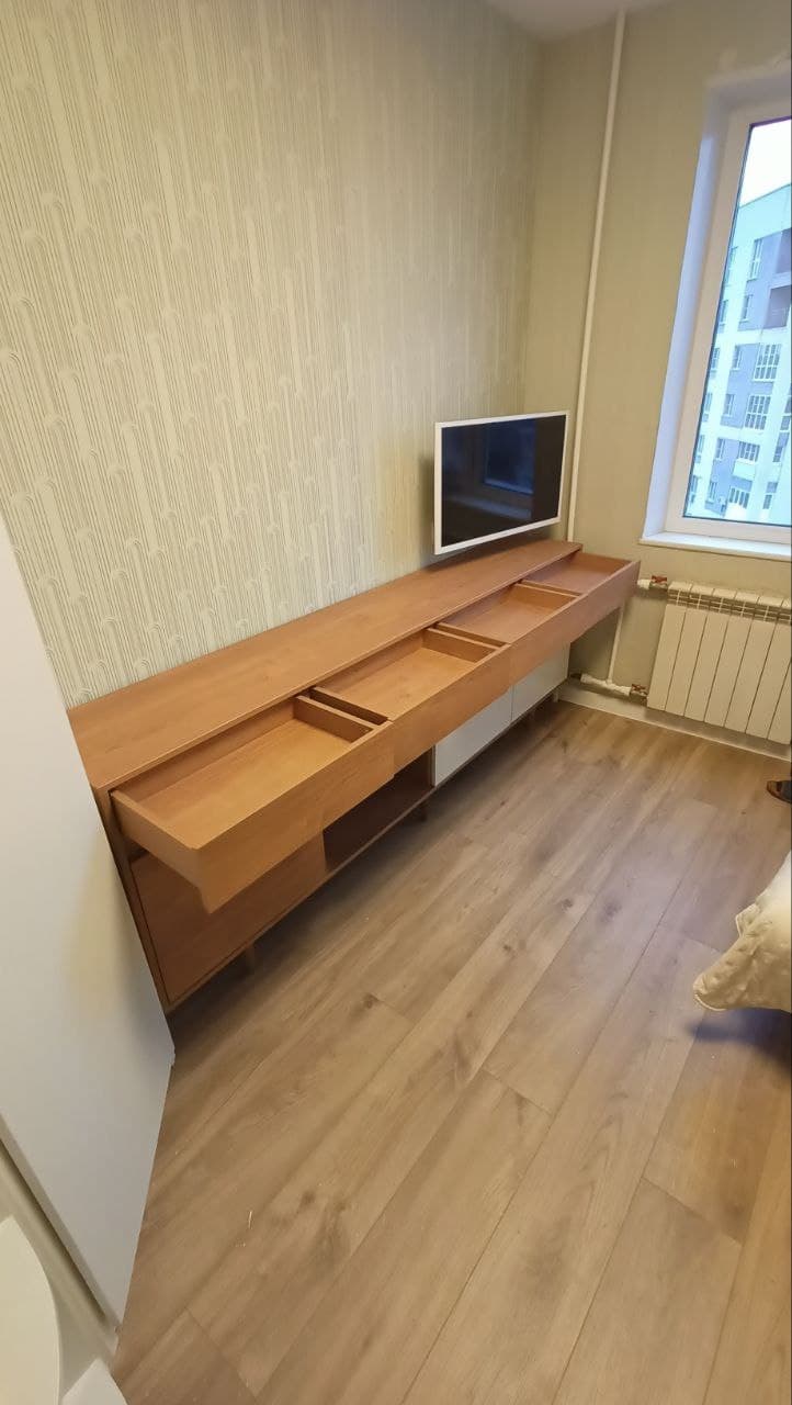 Небольшая, но интересная тумбочка — фото 2